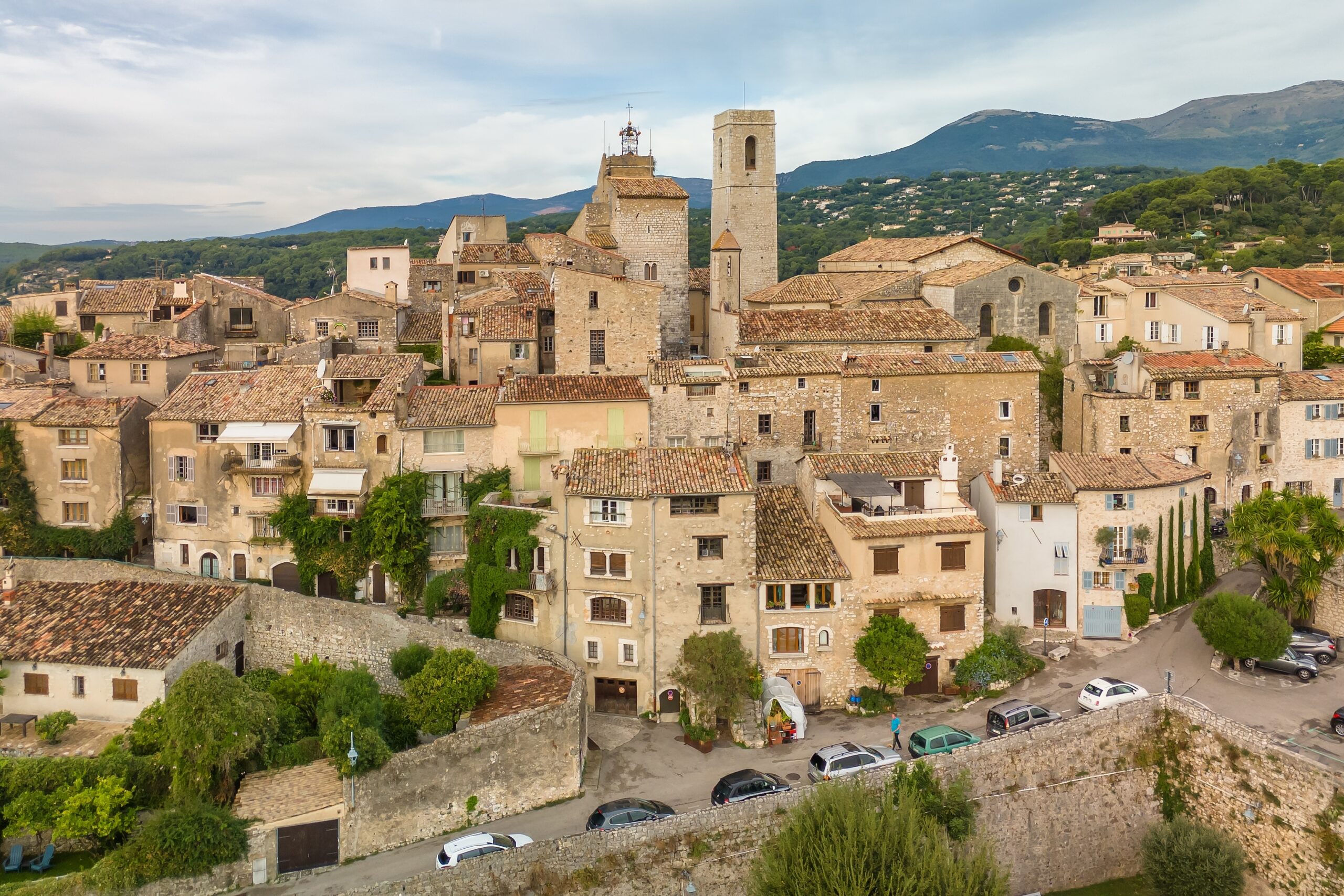 17 Best Things to Do in Nice: Sights, Prices & Tips 18 The fortified village of Saint-Paul-de-Vence from the air