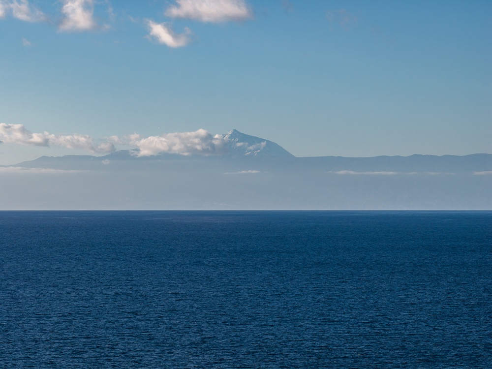 17 Best Things to Do in Gran Canaria: Sights, Prices & Tips 19 The Teide volcano on Tenerife seen across the Atlantic from Gran Canaria