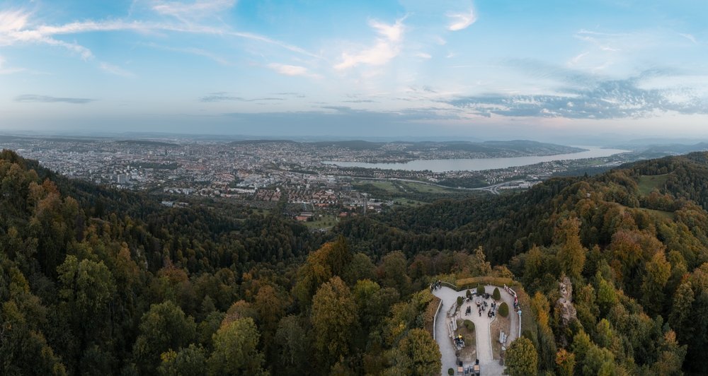 View from Uetliberg over Zürich, Lake Zürich and the Alps
