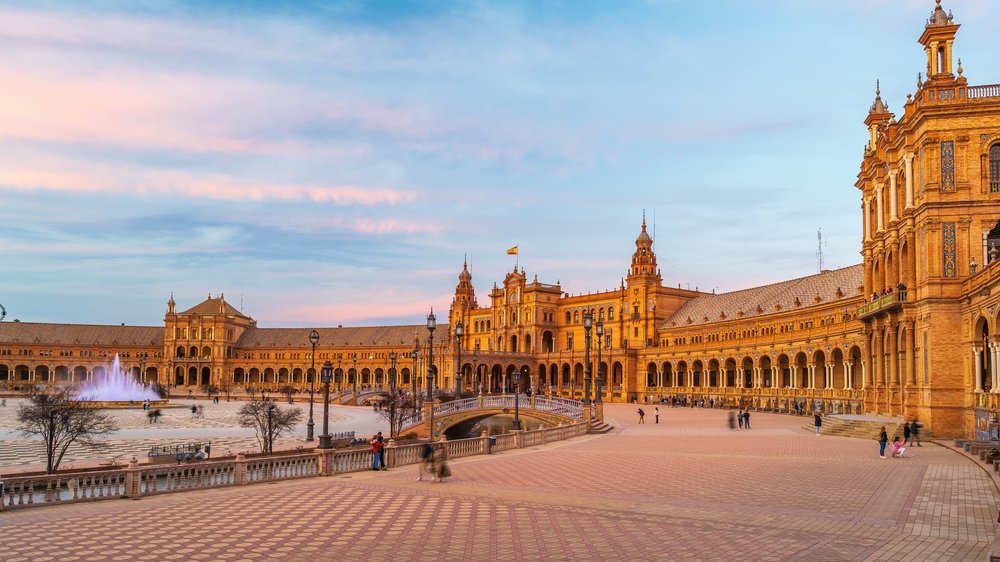 Panoramic view of the Plaza de España in Seville